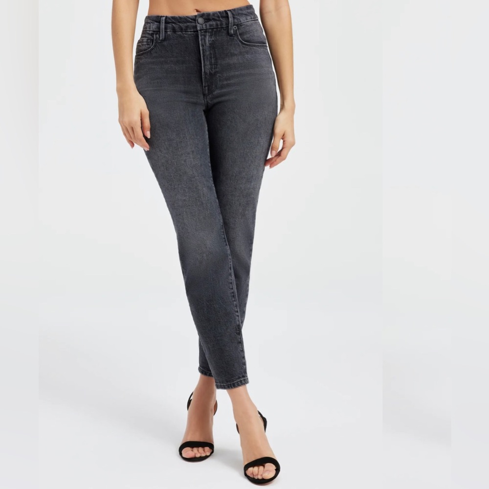 Good American Good Classic Slim Straight Jeans